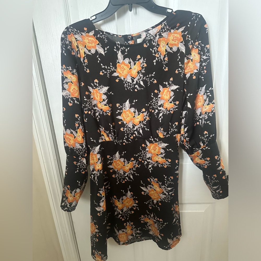 Free people satin dress. Size: 4